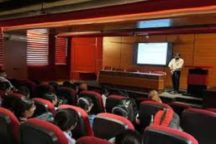 Shahid Rajeev Pandey Government College campus in Raipur, Chhattisgarh, India — photo 6