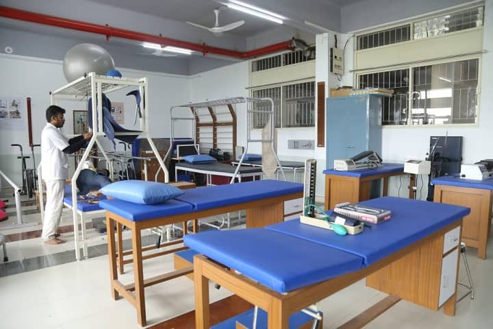 DY Patil College of Physiotherapy campus in Kolhapur, Maharashtra, India — photo 5