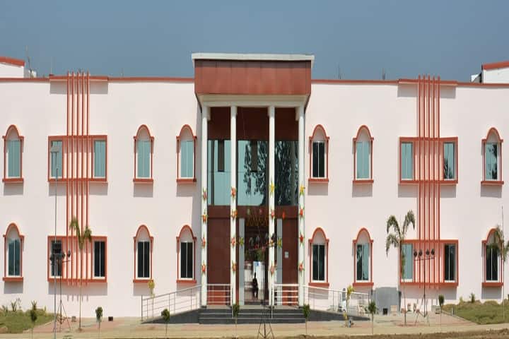 Smt SM Deo Homoeopathic Medical College campus in Balaghat, Madhya Pradesh, India — photo 1