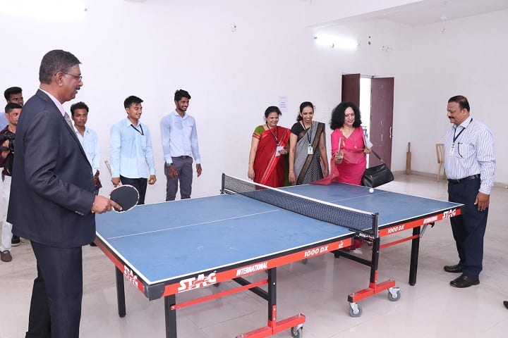 Saraswati Mahila Mahavidyalaya campus in Nagpur, Maharashtra, India — photo 4