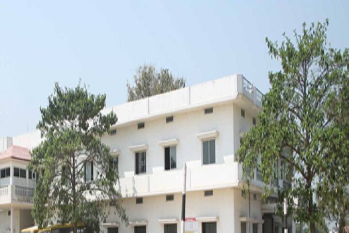 Swargiya Ramvilash Singh Shikshan Sanstha Law College campus in Chandauli, Uttar Pradesh, India — photo 1