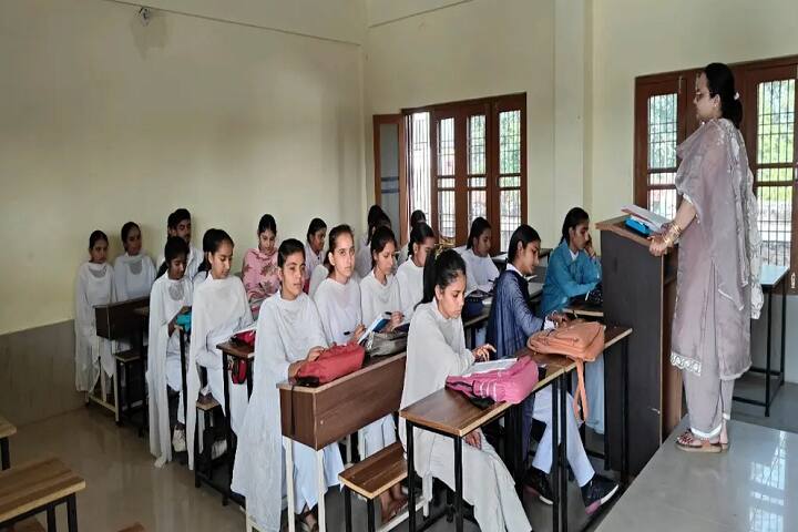 Government Degree College campus in Kathua, Jammu and Kashmir, India — photo 4