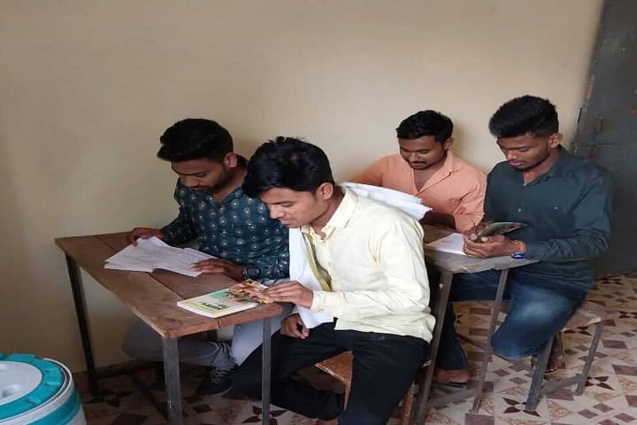 Mahalle Patil Sanstha KT Mahavidyalaya campus in Yavatmal, Maharashtra, India — photo 1