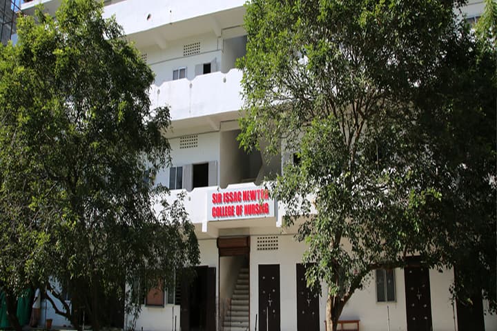 Sir Issac Newton College of Nursing campus in Nagapattinam, Tamil Nadu, India — photo 1