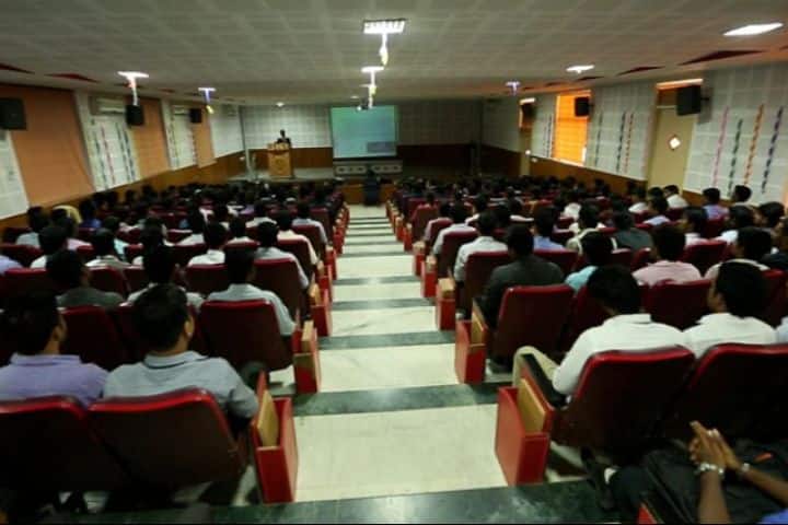 Vels University Chennai campus in Chennai, Tamil Nadu, India — photo 2