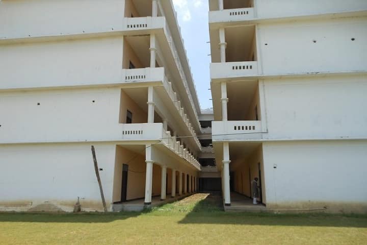 Shri Kashi Chandradev Yadav Post Graduate College campus in Azamgarh, Uttar Pradesh, India — photo 3