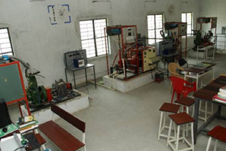 Mangayarkarasi College of Engineering campus in Madurai, Tamil Nadu, India — photo 4