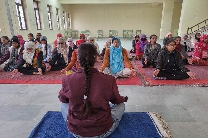 Swami Gopaldas Government Girls College campus in Churu, Rajasthan, India — photo 2