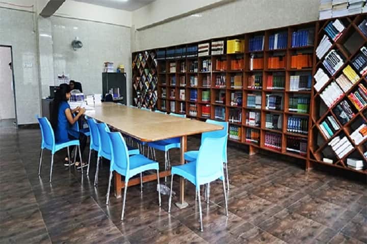 Chembur Karnataka Sangha's Chembur Karnataka Night College campus in Mumbai, Maharashtra, India — photo 6