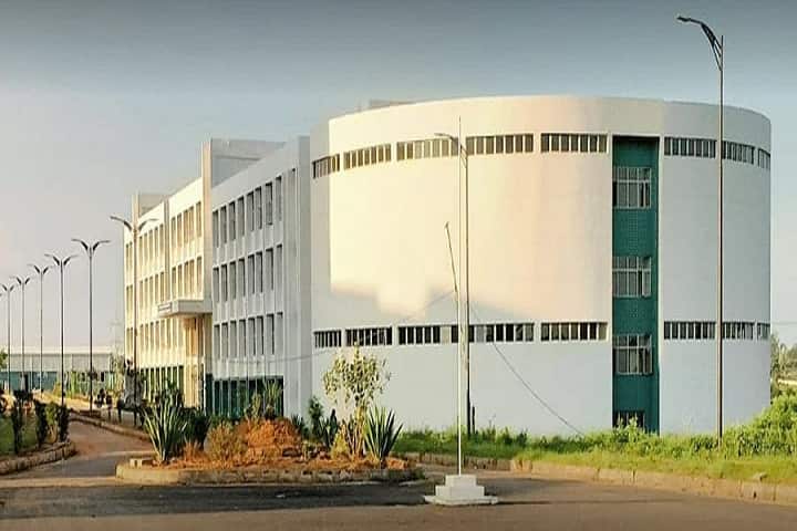 Sri Siddhartha Institute of Nursing Sciences and Research Centre campus in Bangalore, Karnataka, India — photo 1