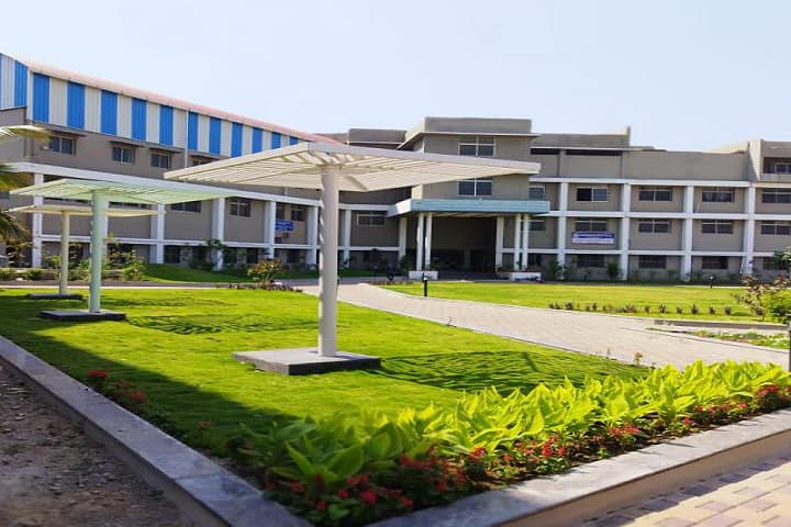 Shri Siddhivinayak Institute of Nursing campus in Harugeri, Karnataka, India — photo 1