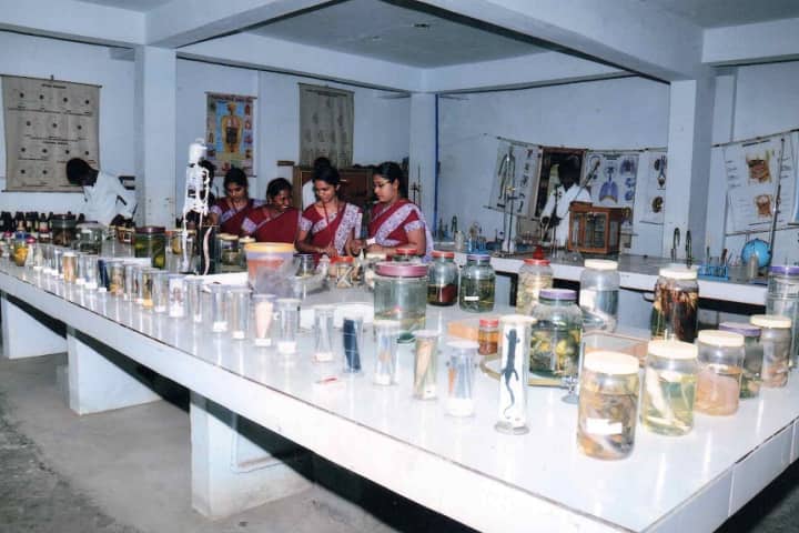 Prakasam Degree College campus in West Godavari, Andhra Pradesh, India — photo 2