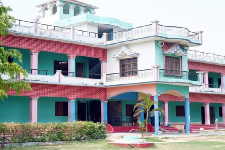 Maa Sharda Mahavidyalaya campus in Azamgarh, Uttar Pradesh, India — photo 1