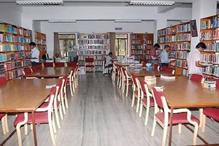 St Philomena's Degree College campus in Bangalore, Karnataka, India — photo 3