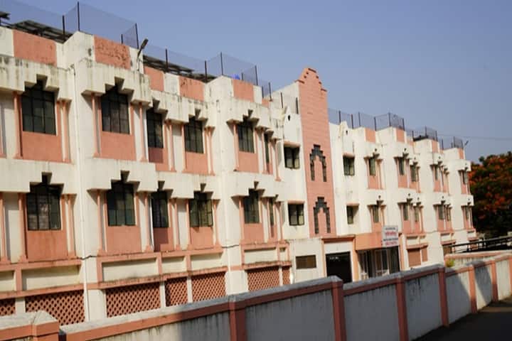 Sau Smitatai Hiray College Of Applied Arts, Performing Arts And Fashion Design, Nashik campus in Nashik, Maharashtra, India