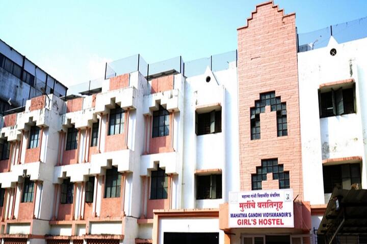 Sau Smitatai Hiray College Of Applied Arts campus in Nashik, Maharashtra, India — photo 4