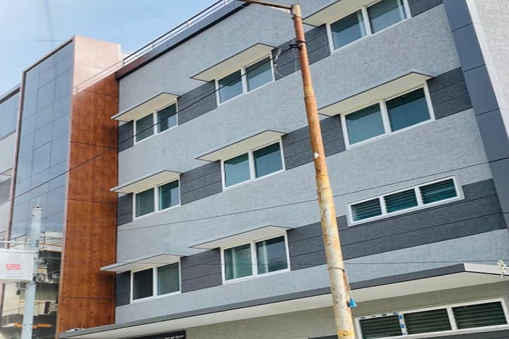 Saint Antony's College of Nursing campus in Bangalore, Karnataka, India — photo 1