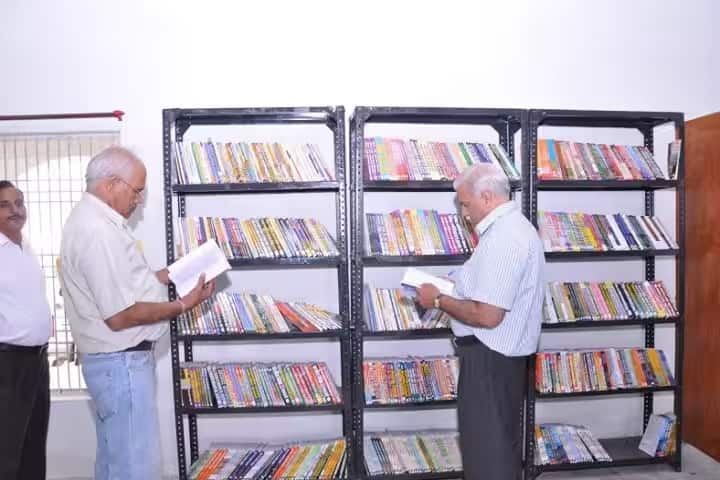 Omvir Singh Siyaram Mahavidyalaya campus in Firozabad, Uttar Pradesh, India — photo 4