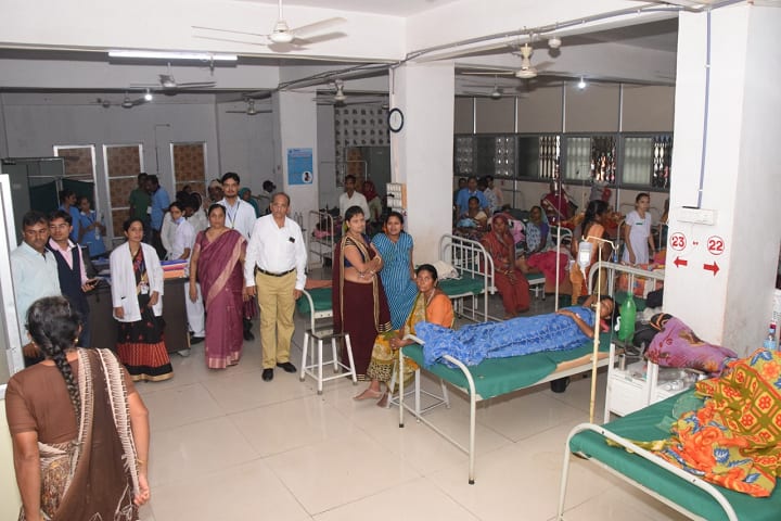 Raj Krupa Institute of Nursing campus in Dahod, Gujarat, India — photo 1