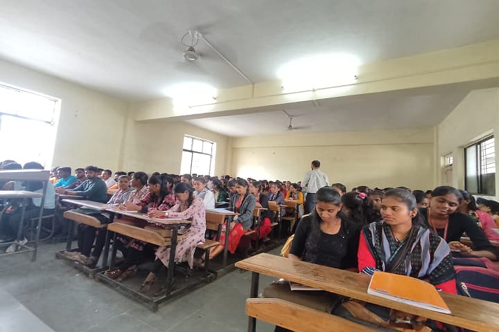 Sahebraoji Buttepatil Mahavidyalaya campus in Pune, Maharashtra, India — photo 3