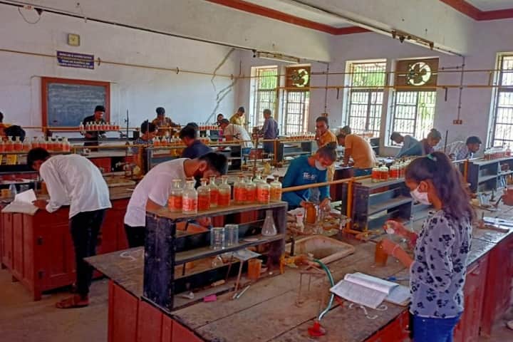 Sheth LH Science College campus in Mansa, Gujarat, India — photo 2