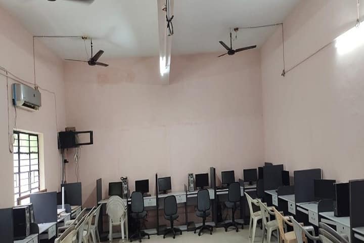 Sheth LH Science College campus in Mansa, Gujarat, India — photo 4