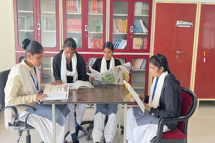 Rani Dharm Kunwar Government Degree College campus in Haridwar, Uttarakhand, India — photo 4