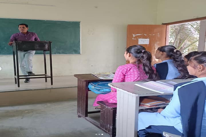 Matsyodari Shikshan Sanstha's Arts College campus in Tirthpuri, Maharashtra, India — photo 2