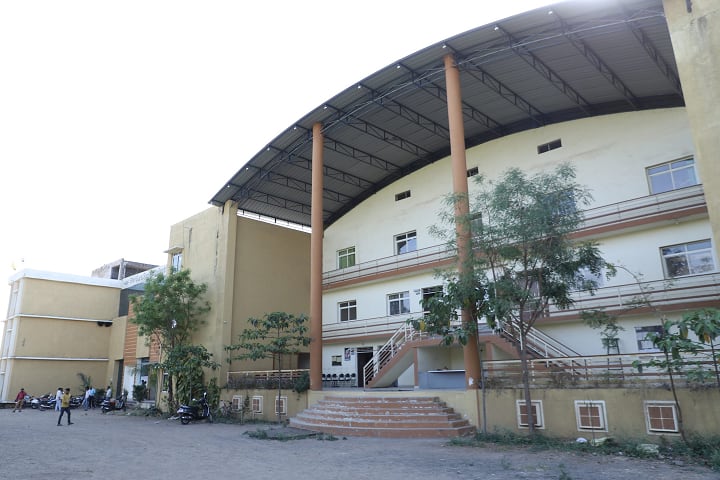 Shri Guru Sandipani Girls Institute Of Professional Studies, Ujjain campus in Ujjain, Madhya Pradesh, India