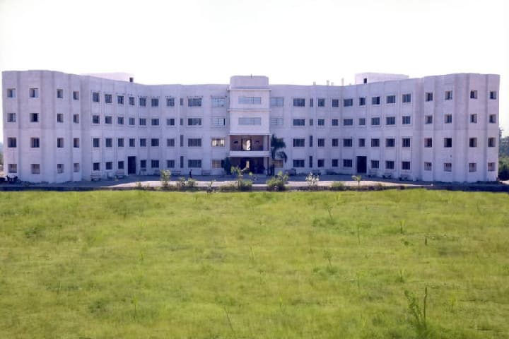 Saurabh Science College campus in Junagadh, Gujarat, India — photo 1