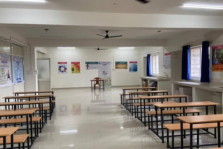 Dr Prakash Chandra Ayurvedic Medical College and Hospital campus in Patna, Bihar, India — photo 2