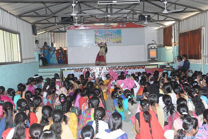 SSPM Arts and Science Mahila College campus in Shahada, Maharashtra, India — photo 1