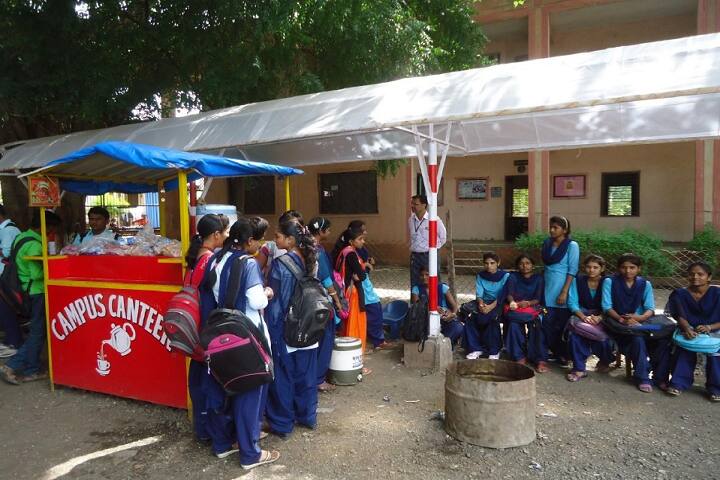 SSPM Arts and Science Mahila College campus in Shahada, Maharashtra, India — photo 2