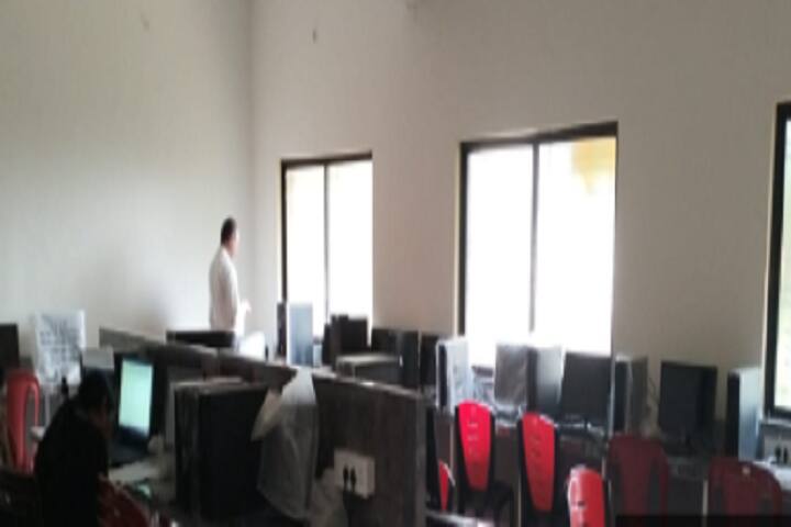 SS And SS Vidyadhan Commerce College campus in Dhule, Maharashtra, India — photo 3