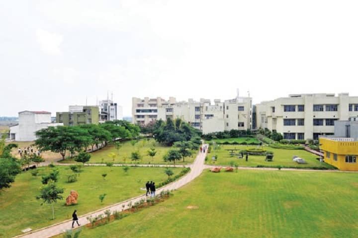 Disha Institute of Management and Technology, Raipur campus in Raipur, Chhattisgarh, India