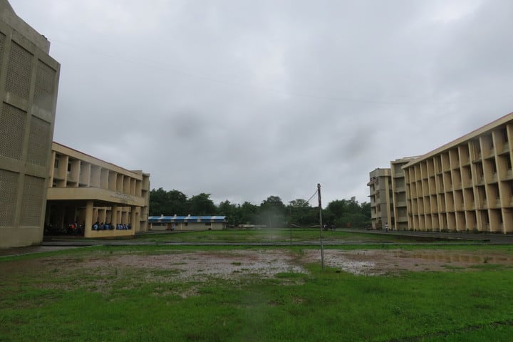 GM Vedak College of Science campus in Tala, Maharashtra, India — photo 6