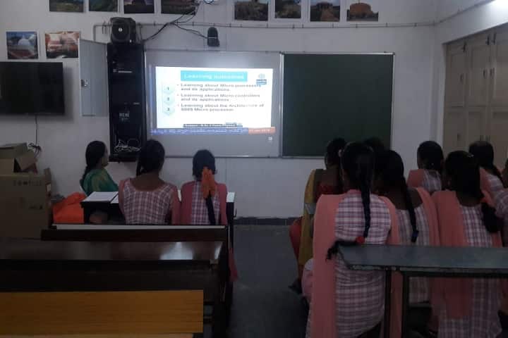 Government Degree College for Women campus in Guntur, Andhra Pradesh, India — photo 4