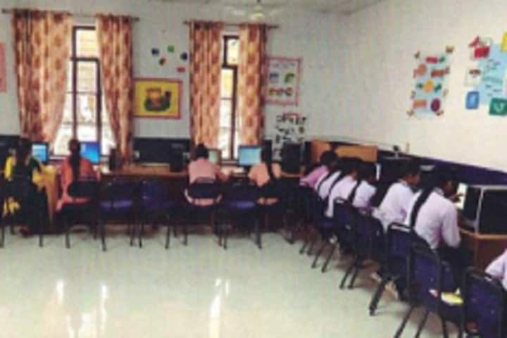 Career Mahavidyalaya campus in Jhunjhunu, Rajasthan, India — photo 4
