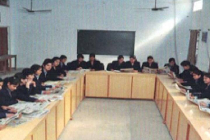 Career Mahavidyalaya campus in Jhunjhunu, Rajasthan, India — photo 6