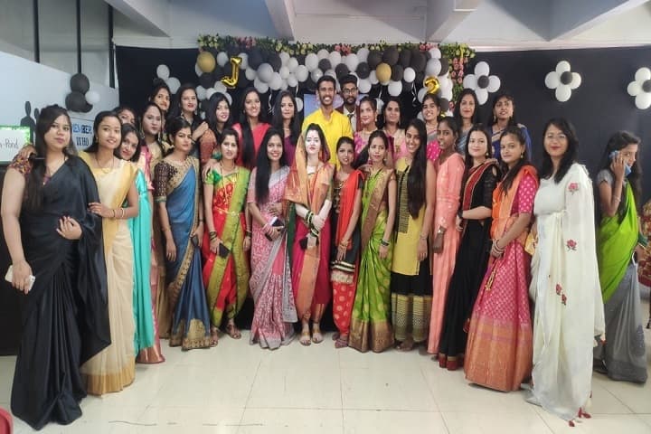 Dhanvantari DMLT College campus in Nashik, Maharashtra, India — photo 2