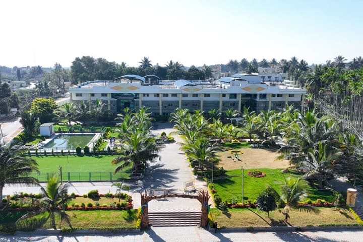 Royal College of Nursing campus in Bangalore, Karnataka, India — photo 1