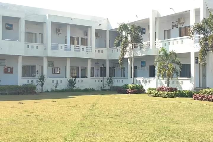 Naran Lala School of Industrial Management and Computer Science campus in Navsari, Gujarat, India — photo 1