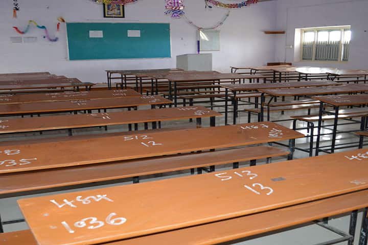 Smt Lilavatiben Manilal Shah Science College campus in Radhanpur, Gujarat, India — photo 2
