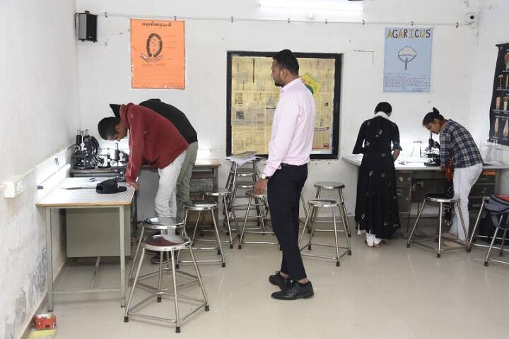 Smt Lilavatiben Manilal Shah Science College campus in Radhanpur, Gujarat, India — photo 5