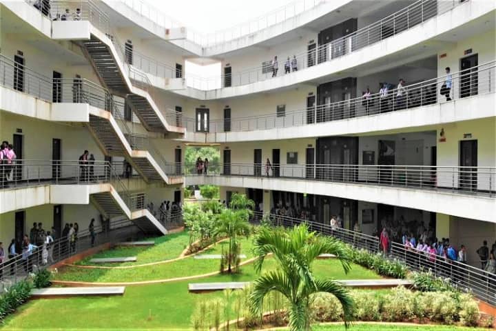 Ramsheth Thakur College of Commerce and Science campus in Kharghar, Maharashtra, India — photo 2