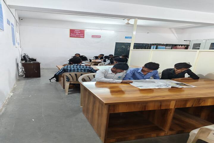 Loknete Marutrao Ghule Patil Mahavidyalaya campus in Ahmednagar, Maharashtra, India — photo 5
