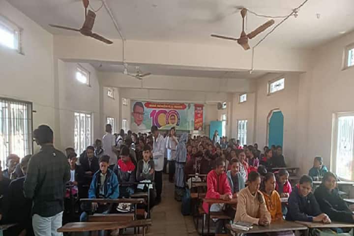 Damji Posla Gavit Ayurved College and Hospital campus in Nandurbar, Maharashtra, India — photo 2