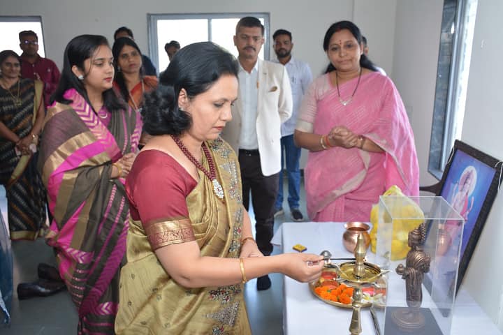 Dr Bhanudas Dhere Ayurved Mahavidyalaya and Rugnalaya campus in Ahmednagar, Maharashtra, India — photo 5