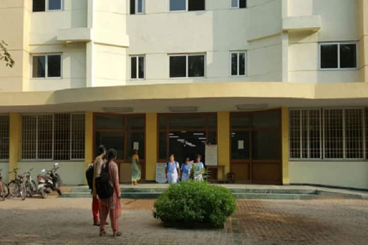 Sri Ramachandra Faculty of Pharmacy campus in Chennai, Tamil Nadu, India — photo 2