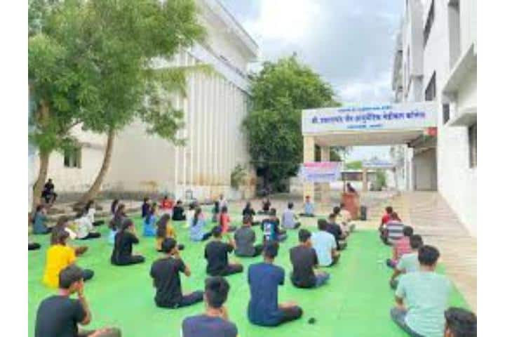 Shri Prakashchand Jain Ayurvedic Medical College campus in Jalgaon, Maharashtra, India — photo 5